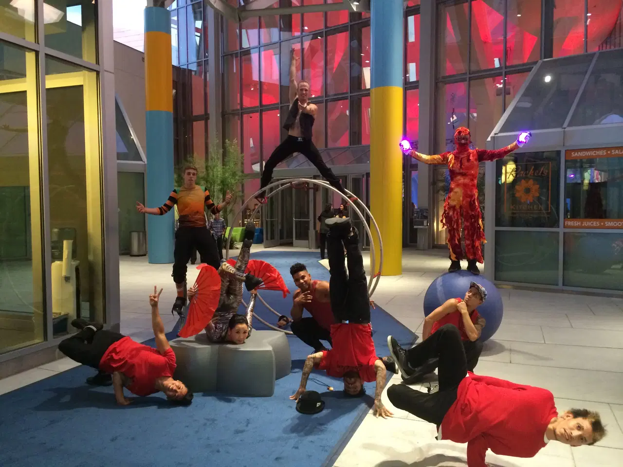 Cirque Style Acrobat Performer Event Entertainment Las Vegas